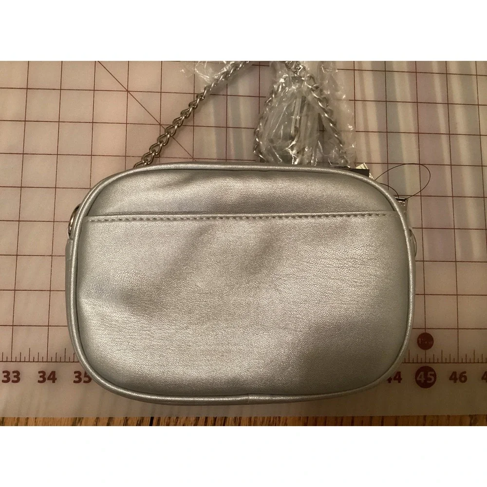 BM Quilted Crossbody Bag Metallic Silver Chain Strap‎ Mini Shoulder Purse